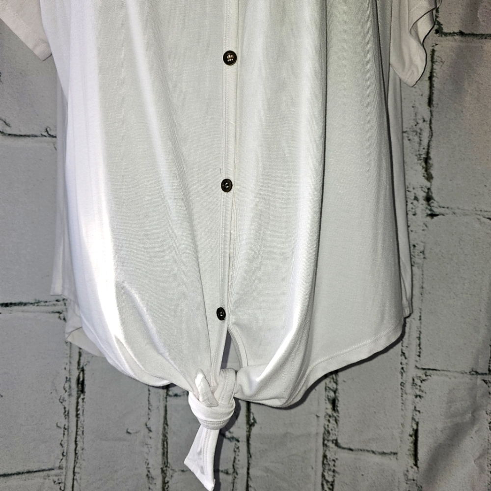 Iuga Top - Picture 9 of 12